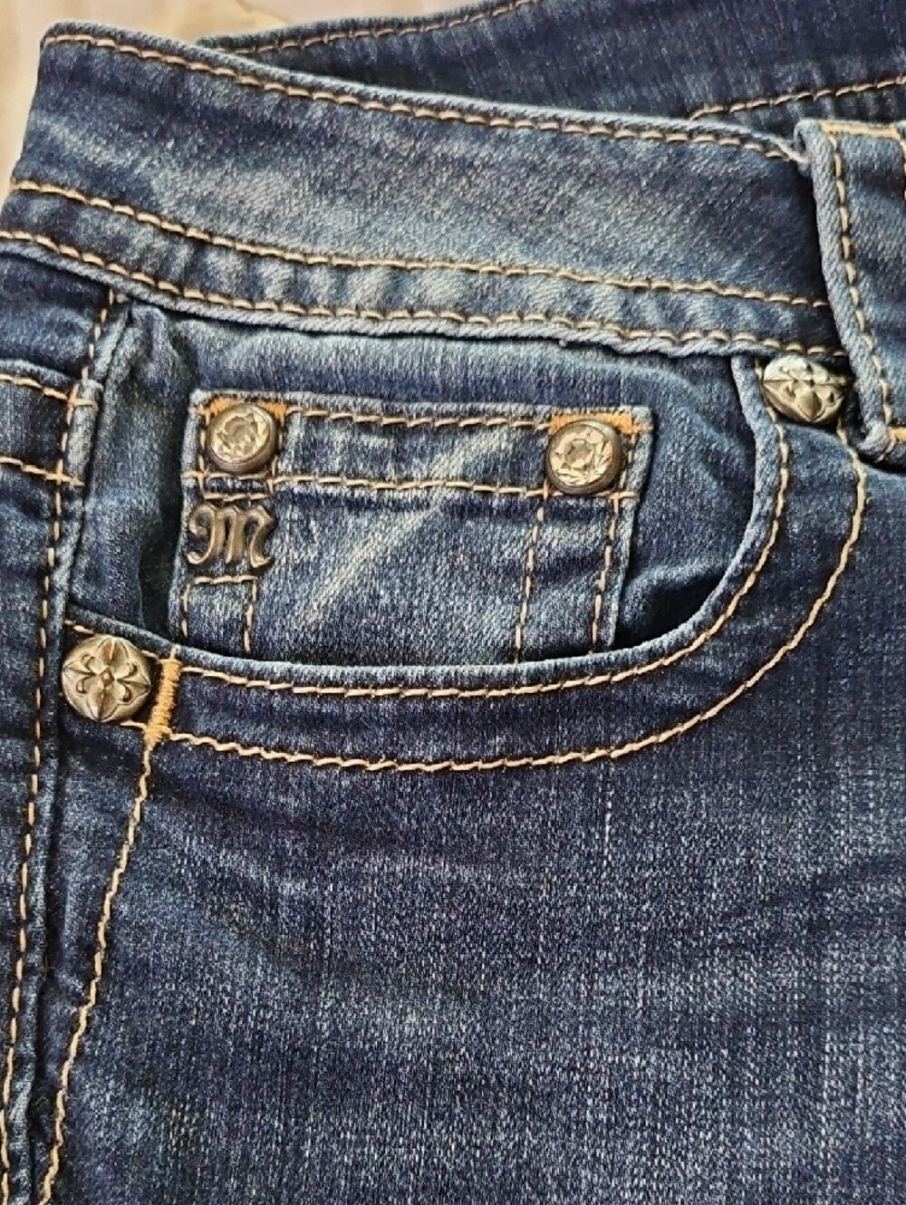 Miss Me Embroidered Cuffs 'Signature Ankle Skinny' Distressed Jeans - Size 30 - Picture 10 of 10